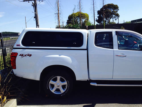 Touring Hardtop für Isuzu D-Max 06/12-> X-Cab flach seitliche Klappfenster Touring Hardtop für Isuzu D-Max 06/12-> X-Cab flach seitliche Klappfenster