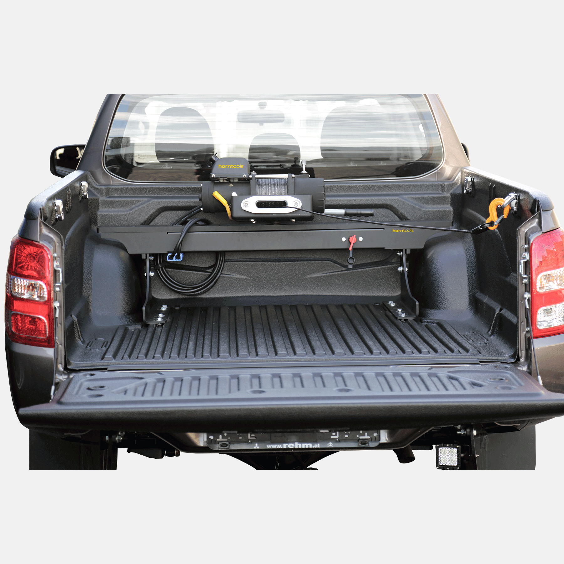 Horntools_Heckwindentraeger_HPABACK019500DY80_X_1 horntools Heckwindenträger für Pickups mit Seilwinde und Kunststoffseil