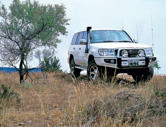 ARB-Saharabar Toyota J100 IFS, oh. Bügel bis `02,ohne Nebelscheinwerfer ARB-Saharabar Toyota J100 IFS, oh. Bügel bis `02,ohne Nebelscheinwerfer