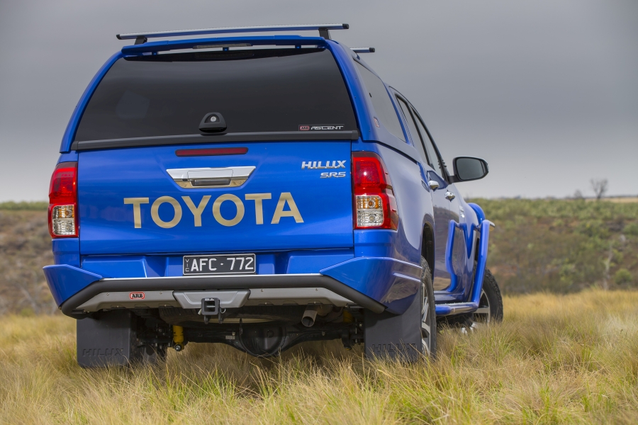 ARB Summit Heckstoßstange Toyota Hilux Revo 16-12/20, ohne Parksensoren ARB Summit Heckstoßstange Toyota Hilux Revo 16-12/20, ohne Parksensoren