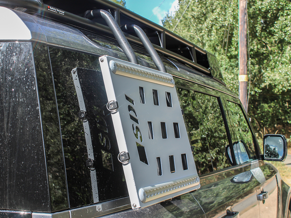 DA3568 Multifunktionale Zubehörhalterung für Defender L663
