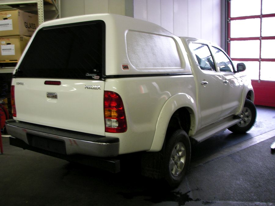 Basic Hardtop für Toyota Hilux `05-16 Doka hoch, seitl. geschlossen Basic Hardtop für Toyota Hilux `05-16 Doka hoch, seitl. geschlossen
