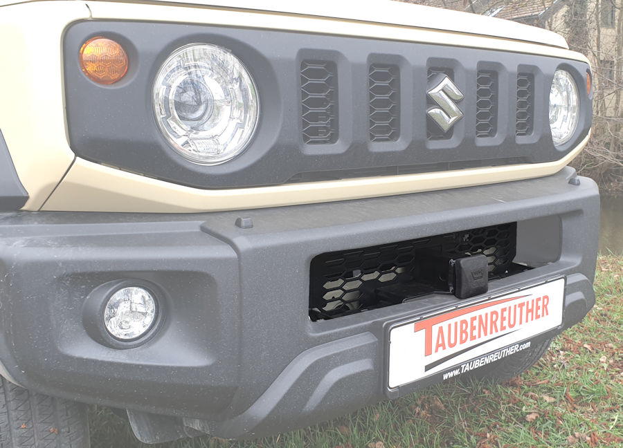 Multi-Mount Frontaufnahme für Suzuki Jimny GJ & HJ ab 2019, inkl. Abdeckung Multi-Mount Frontaufnahme für Suzuki Jimny GJ & HJ ab 2019, inkl. Abdeckung