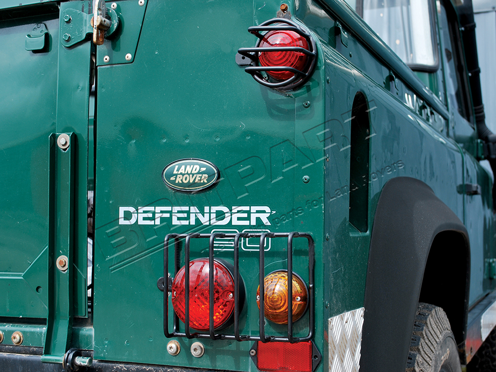 DA1079_situ Lampenschutzgitter Defender Land Rover