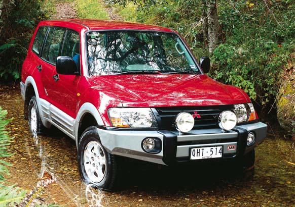 ARB-Winchbar Mitsubishi V60 ->03,o.Scheinwerfer und Bügel ARB-Winchbar Mitsubishi V60 ->03,o.Scheinwerfer und Bügel