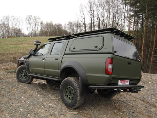 Commercial Hardtop für Isuzu D-Max DC 17-21 flach, glatt, seitl. Aluklappen Commercial Hardtop für Isuzu D-Max DC 17-21 flach, glatt, seitl. Aluklappen