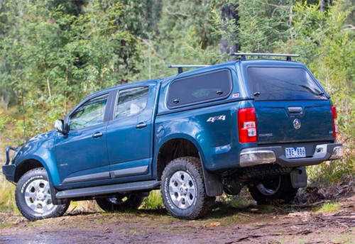 Touring Hardtop f. Isuzu D-Max DC `17-21 flach, glatt, seitliche Klappfenster