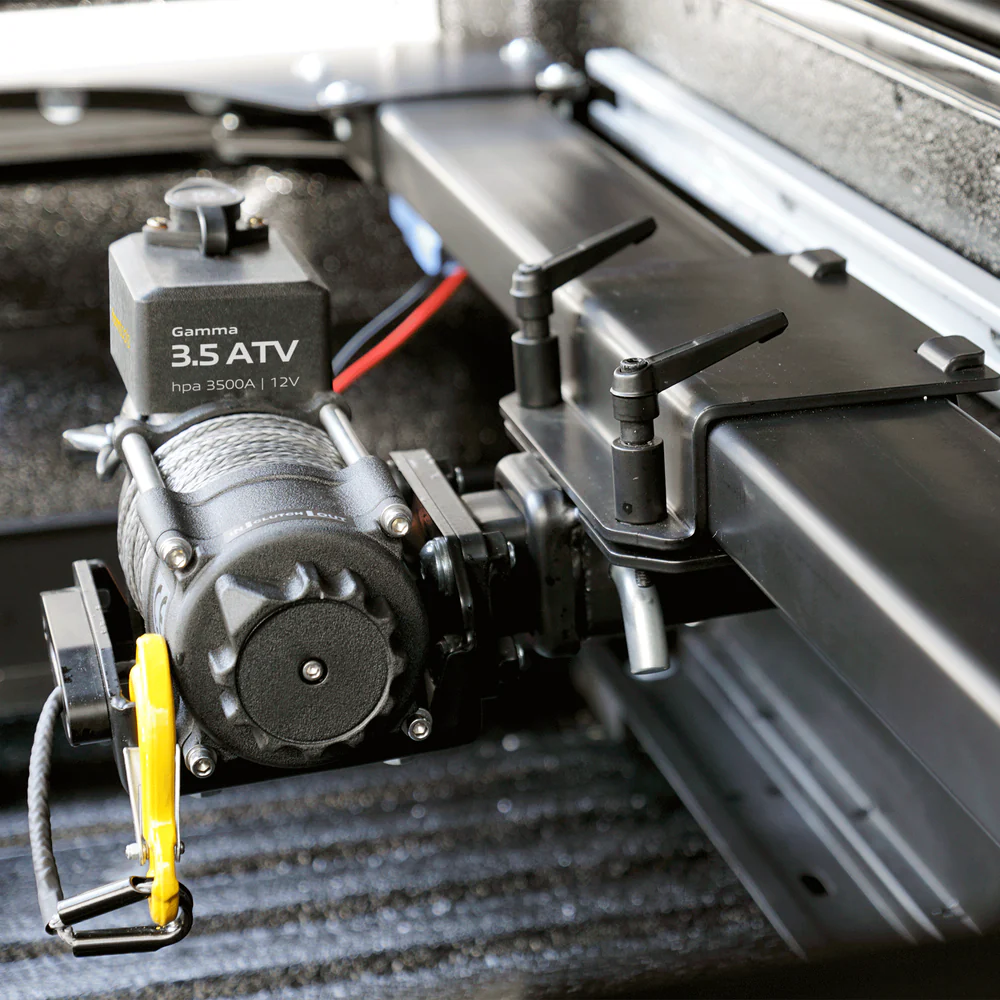 Horntools_Heckwindentrager_HPABACK033500_X_2_a11635df-49d7-460e-9fad-1168c3b051db-png horntools Heckwindensystem PickUp Between 80m Airline System Jagdwinde